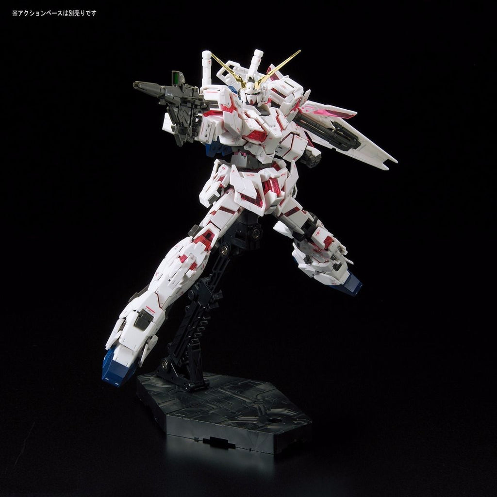 Gundam 1/144 RG #25 RX-0 Unicorn Gundam (Full Psycho Frame) Model Kit