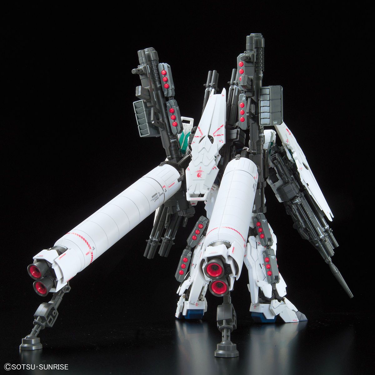 Gundam 1/144 RG #30 Unicorn RX-0 Full Armor Unicorn Gundam Model Kit