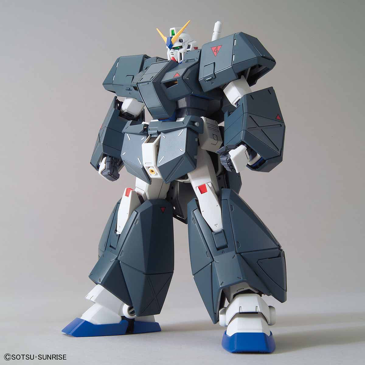 Gundam 1/100 MG 0080: War in the Pocket RX-78NT-1 Gundam NT-1 Alex Ver. 2.0 Model Kit