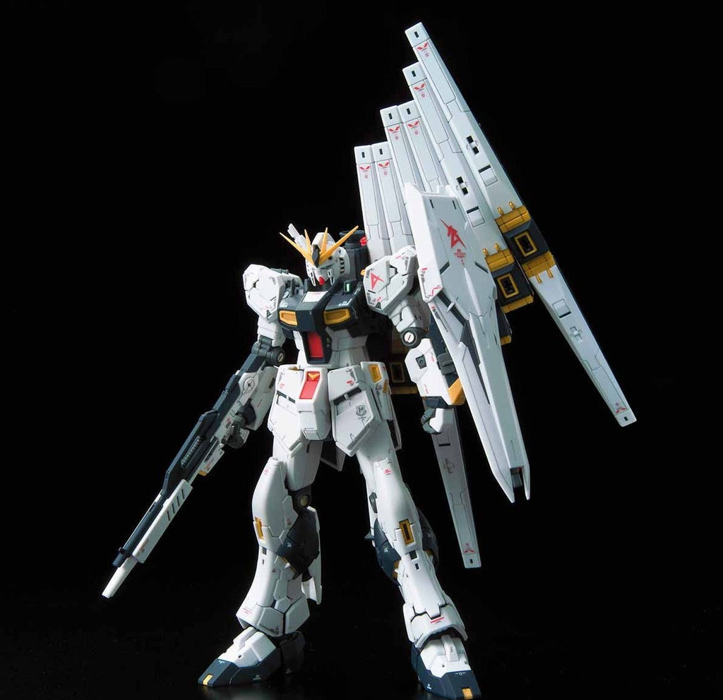 Gundam 1/144 RG #32 Char's Counterattack RX-93 v Nu Gundam Model Kit