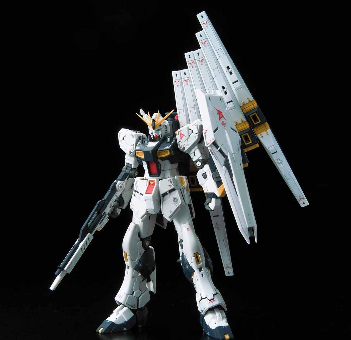 Gundam 1/144 RG #32 Char's Counterattack RX-93 v Nu Gundam Model Kit