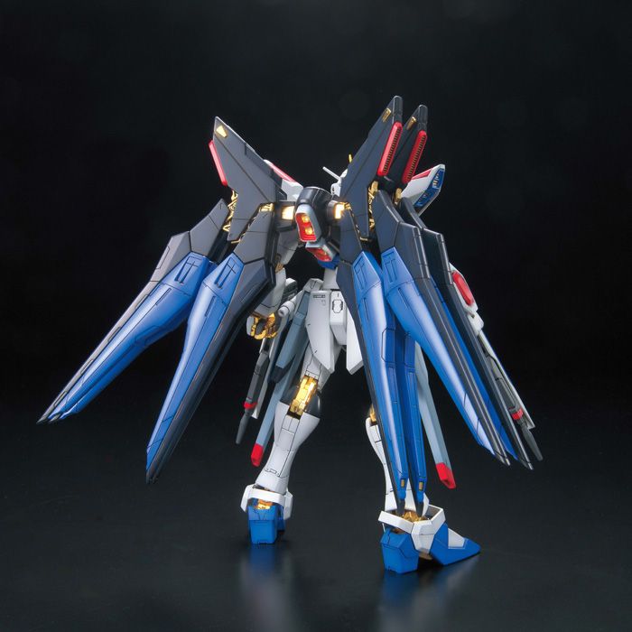 Gundam 1/100 MG Seed Destiny ZGMF-X20A Strike Freedom Gundam Full Burst Mode Model Kit