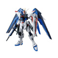 Gundam MG 1/100 Freedom Gundam ZGMF-X10A 2.0 Model Kit (Reissue)