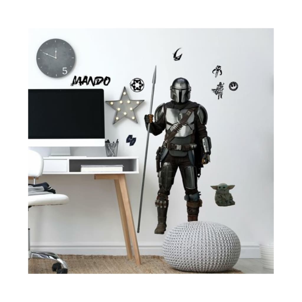 Star Wars: The Mandalorian Mandalorian in Beskar Armor Peel and Stick Giant Wall Declas